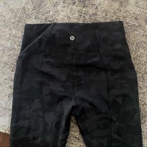 Lululemon Align High Rise Crop with Pockets 21”